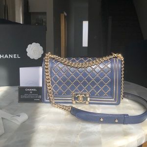 ❌SOLD❌Chanel Special Edition boy bag M navy blue